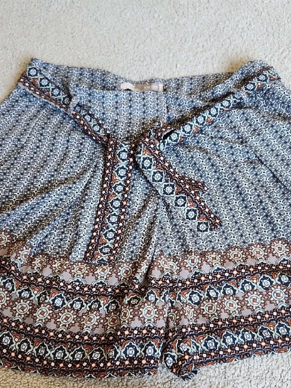 Forever 21 Blue and Brown Printed Drawstring With Button B. - Picture 3 of 8
